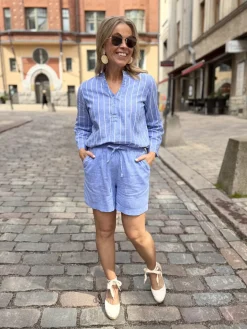 ARLETTY SHORTSIT; VAALEANSINIMELERATTU