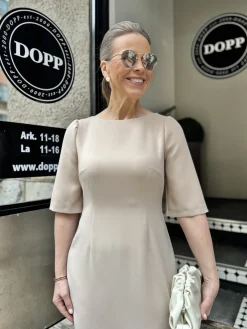 DW Julia midimekko; beige