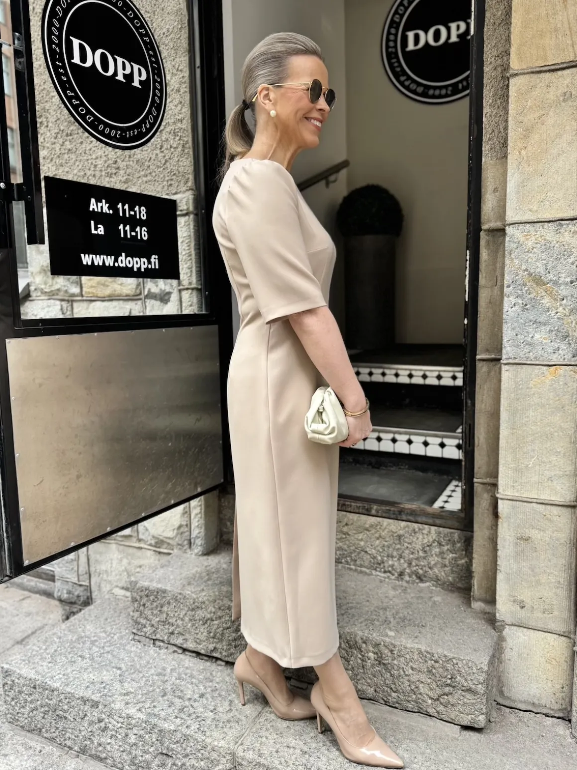 DW Julia midimekko; beige