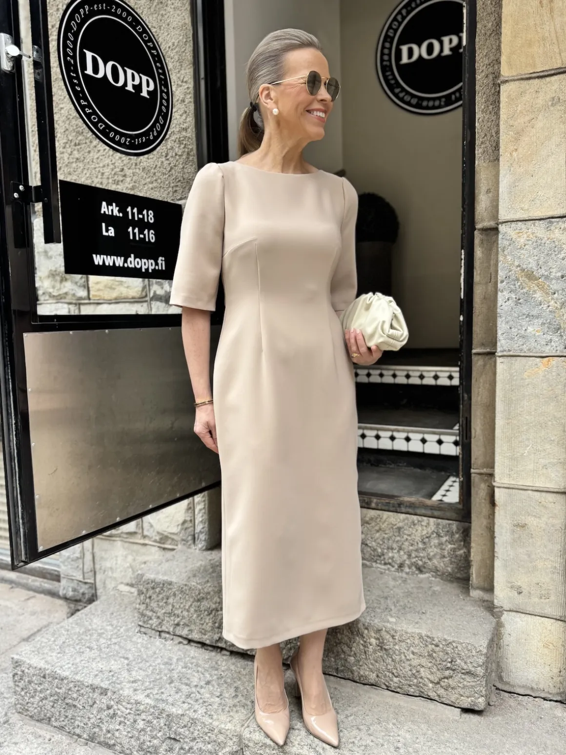 DW Julia midimekko; beige