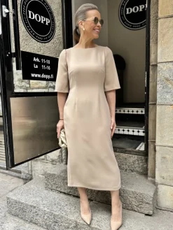 DW Julia midimekko; beige