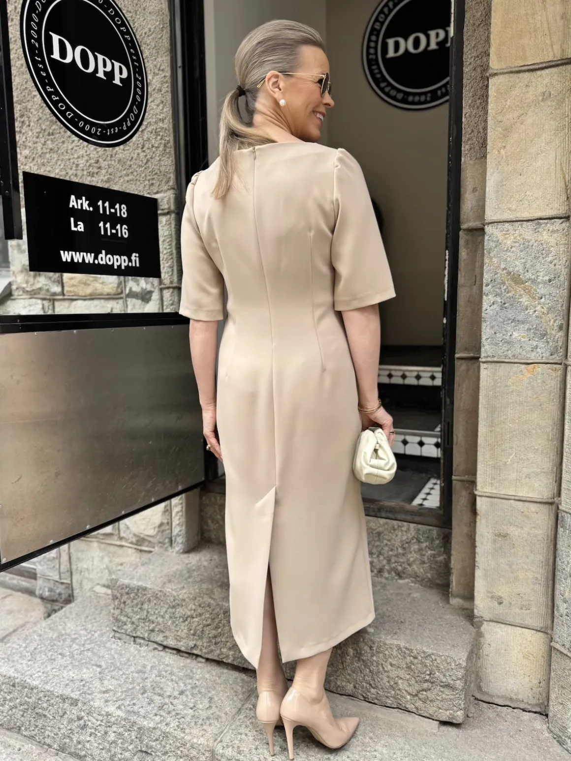 DW Julia midimekko; beige