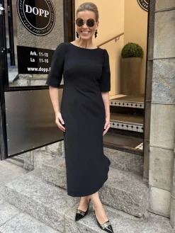 DW Julia midimekko; musta