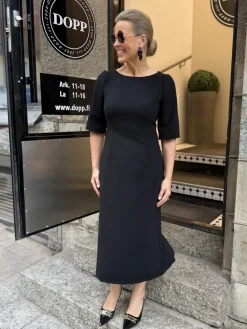 DW Julia midimekko; musta