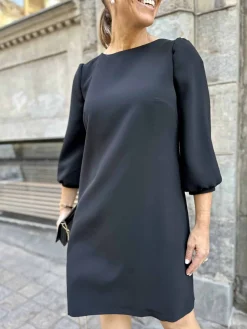 DW Olivia mekko; musta