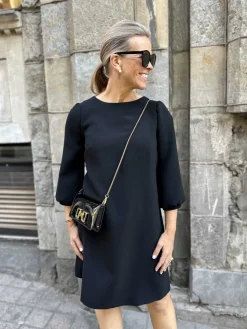 DW Olivia mekko; musta