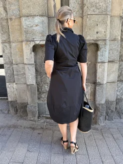 Malue Antoinett pallomekko; musta