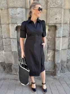 Malue Antoinett pallomekko; musta