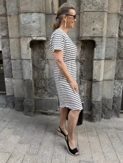 Marlie musta/valkoinen raitamekko