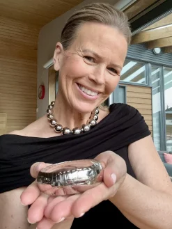 Rannerengas Sally; hopea kuvioinen